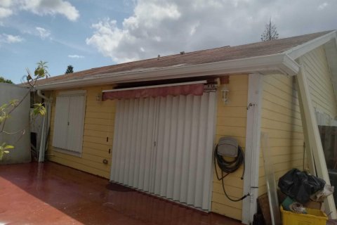 Townhouse in West Palm Beach, Florida 1 bedroom, 63.17 sq.m. № 1056834 - photo 1