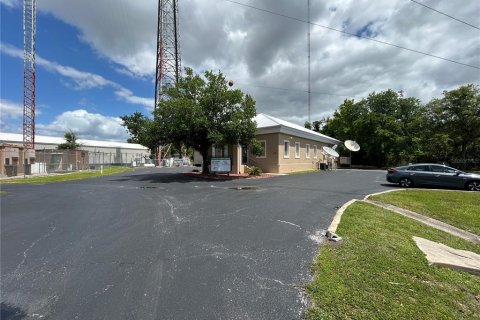 Commercial property in Ocala, Florida 613.9 sq.m. № 2195236