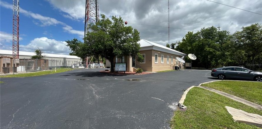 Immobilier commercial à Ocala, Floride 613.9 m2 № 2195236