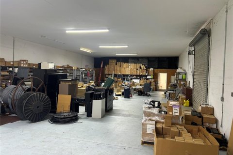 Immobilier commercial à louer à Ocala, Floride: 613.9 m2 № 2195236 - photo 5