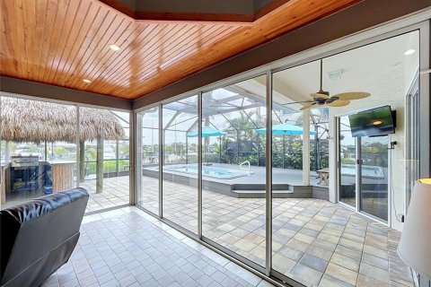 Villa ou maison à vendre à Tarpon Springs, Floride: 3 chambres, 187.48 m2 № 2406520 - photo 14