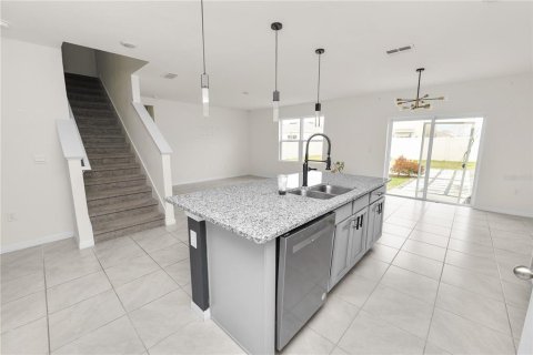 Casa en venta en Winter Haven, Florida, 5 dormitorios, 241.64 m2 № 2156356 - foto 9