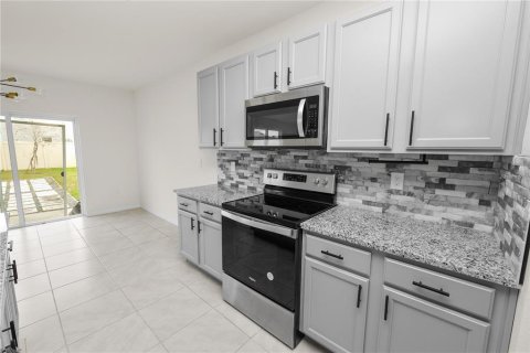 Casa en venta en Winter Haven, Florida, 5 dormitorios, 241.64 m2 № 2156356 - foto 7