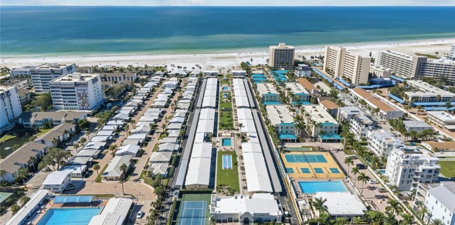 Condominio en Sarasota, Florida, 1 dormitorio № 2425294