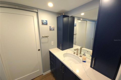 Copropriété à vendre à Bradenton, Floride: 3 chambres, 184.6 m2 № 2348039 - photo 17