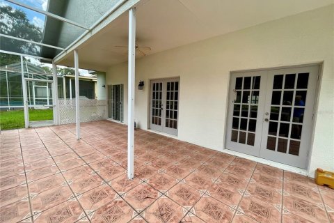 House in Tampa, Florida 3 bedrooms, 166.85 sq.m. № 1919309 - photo 17