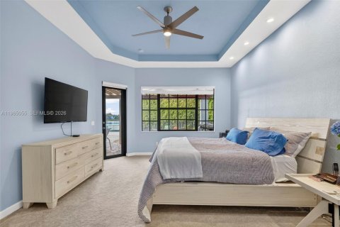 House in Cooper City, Florida 4 bedrooms, 230.4 sq.m. № 2027220 - photo 25