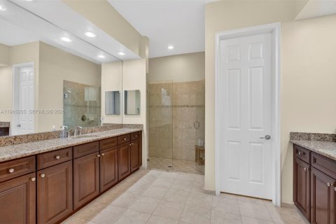 House in Cooper City, Florida 4 bedrooms, 230.4 sq.m. № 2027220 - photo 28