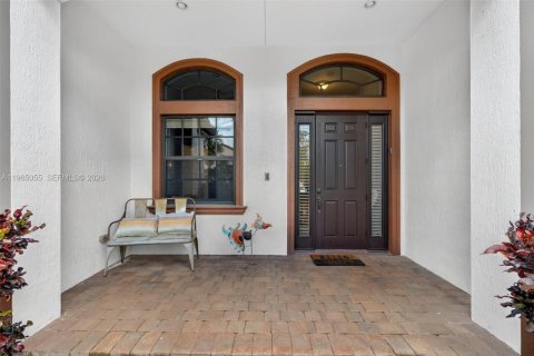 House in Cooper City, Florida 4 bedrooms, 230.4 sq.m. № 2027220 - photo 3