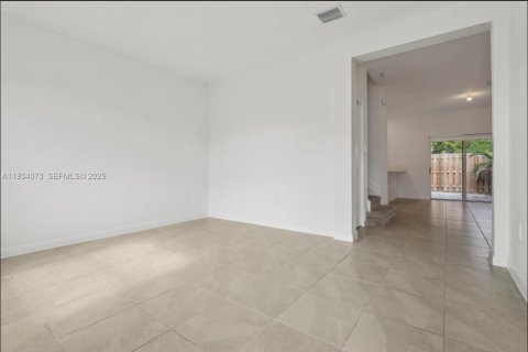 Condominio en venta en Homestead, Florida, 3 dormitorios, 137.77 m2 № 1992303 - foto 2