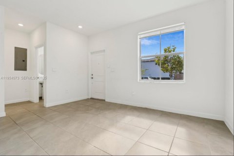 Condominio en venta en Homestead, Florida, 3 dormitorios, 137.77 m2 № 1992303 - foto 3