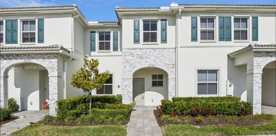 Condominio en Homestead, Florida, 3 dormitorios  № 1992303