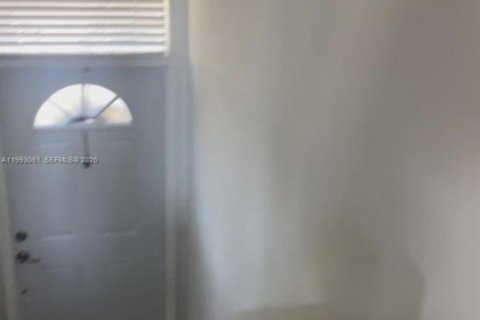 Touwnhouse à louer à Miami, Floride: 2 chambres, 141.21 m2 № 2057065 - photo 8