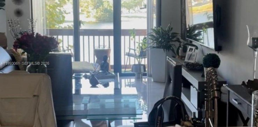 Touwnhouse à Miami, Floride 2 chambres, 141.21 m2 № 2057065