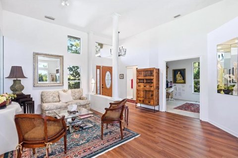 House in University Park, Florida 3 bedrooms, 200.48 sq.m. № 2108336 - photo 5
