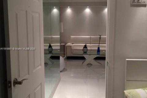 Condo in Sunny Isles Beach, Florida, 2 bedrooms  № 1974041 - photo 7