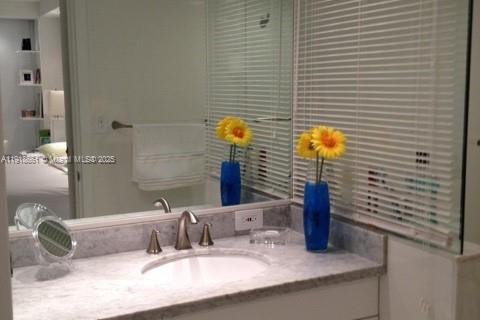 Condo in Sunny Isles Beach, Florida, 2 bedrooms  № 1974041 - photo 3