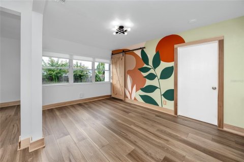 House in Saint Petersburg, Florida 3 bedrooms, 99.22 sq.m. № 1894756 - photo 27