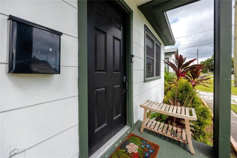 House in Saint Petersburg, Florida 3 bedrooms, 99.22 sq.m. № 1894756 - photo 12