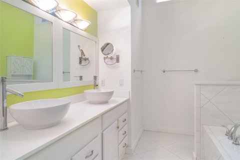 Купить виллу или дом в Сарасота, Флорида 4 комнаты, 142.42м2, № 1775125 - фото 25