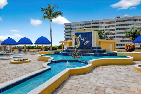 Купить кондоминиум в Норт-Бей-Виллидж, Флорида 2 спальни, 95.69м2, № 1921627 - фото 14