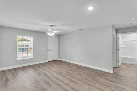 Dúplex en venta en Fort Meade, Florida, 4 dormitorios, 166.3 m2 № 1787971 - foto 21