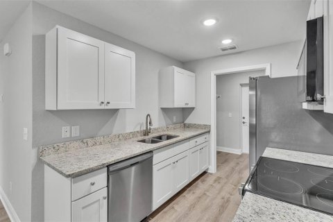 Dúplex en venta en Fort Meade, Florida, 4 dormitorios, 166.3 m2 № 1787971 - foto 23