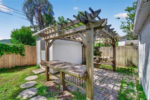 Villa ou maison à louer à Saint Petersburg, Floride: 4 chambres, 133.04 m2 № 2348046 - photo 19