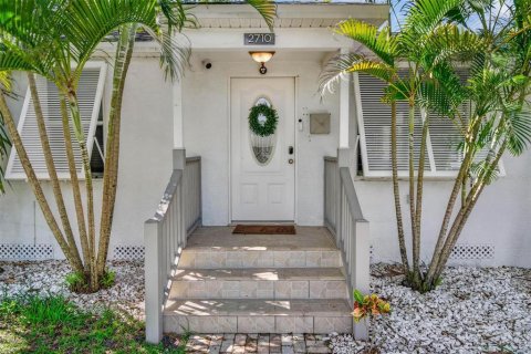 Villa ou maison à louer à Saint Petersburg, Floride: 4 chambres, 133.04 m2 № 2348046 - photo 2