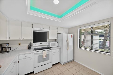 Condo in Clearwater, Florida, 1 bedroom  № 1902631 - photo 4