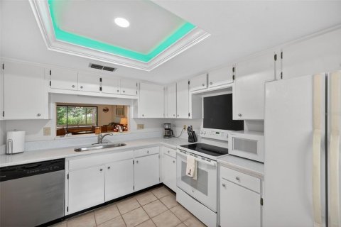 Condo in Clearwater, Florida, 1 bedroom  № 1902631 - photo 6