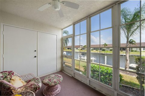 Condo in Punta Gorda, Florida, 2 bedrooms  № 2105645 - photo 2