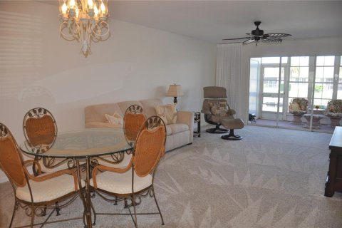 Condo in Punta Gorda, Florida, 2 bedrooms  № 2105645 - photo 6