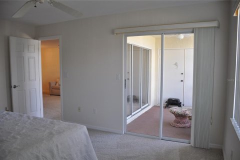 Condo in Punta Gorda, Florida, 2 bedrooms  № 2105645 - photo 25