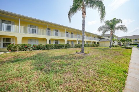 Condo in Punta Gorda, Florida, 2 bedrooms  № 2105645 - photo 8