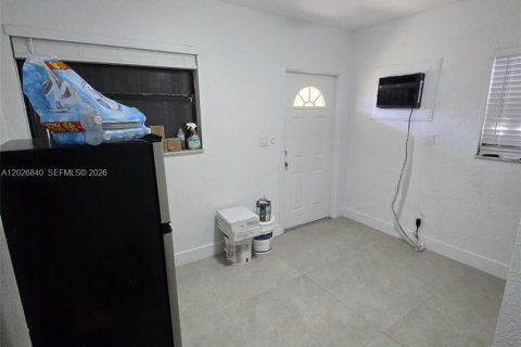 Villa ou maison à louer à West Park, Floride: 1 chambre, 41.81 m2 № 2085745 - photo 2