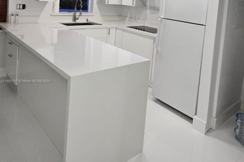 Condominio en venta en Miami, Florida, 1 dormitorio, 56.86 m2 № 1770332 - foto 7