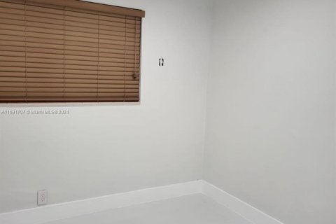 Condominio en venta en Miami, Florida, 1 dormitorio, 56.86 m2 № 1770332 - foto 5