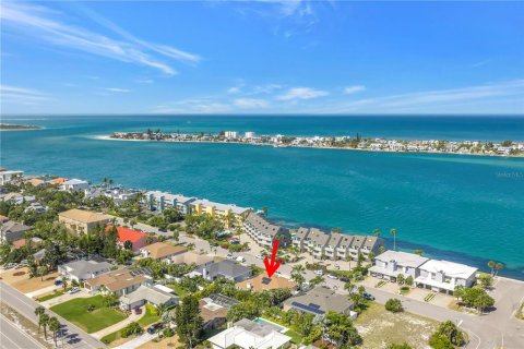 House in Tierra Verde, Florida 3 bedrooms, 224.82 sq.m. № 2140502 - photo 3