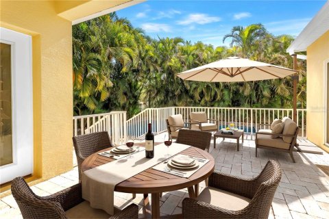 House in Tierra Verde, Florida 3 bedrooms, 224.82 sq.m. № 2140502 - photo 23