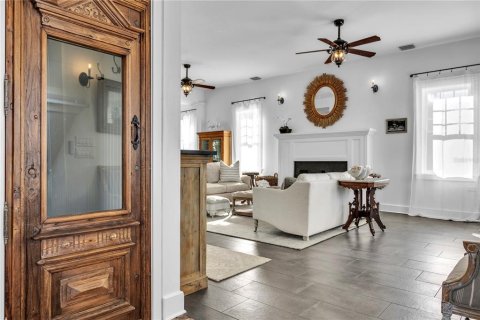 House in Bokeelia, Florida 4 bedrooms, 297.29 sq.m. № 2138161 - photo 19