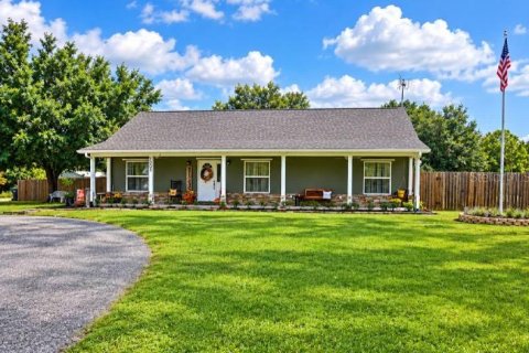 Villa ou maison à Frostproof, Floride 3 chambres, 144.93 m2 № 2408175
