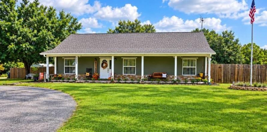 Villa ou maison à Frostproof, Floride 3 chambres, 144.93 m2 № 2408175