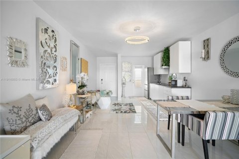 Купить кондоминиум в Норт-Майами, Флорида 1 спальня, 65.87м2, № 1972896 - фото 11