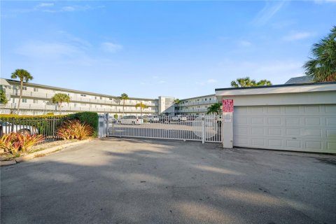 Купить кондоминиум в Норт-Майами, Флорида 1 спальня, 65.87м2, № 1972896 - фото 26