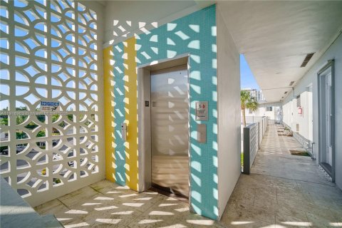 Купить кондоминиум в Норт-Майами, Флорида 1 спальня, 65.87м2, № 1972896 - фото 24