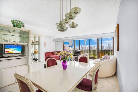 Купить кондоминиум в Авентура, Флорида 2 спальни, 107.49м2, № 1411947 - фото 9