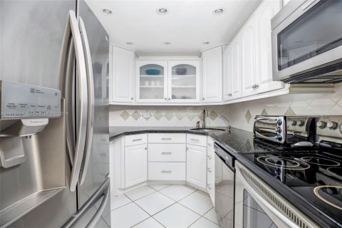Купить кондоминиум в Авентура, Флорида 2 спальни, 107.49м2, № 1411947 - фото 7