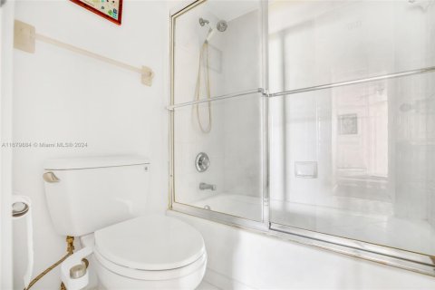 Купить кондоминиум в Авентура, Флорида 2 спальни, 107.49м2, № 1411947 - фото 19