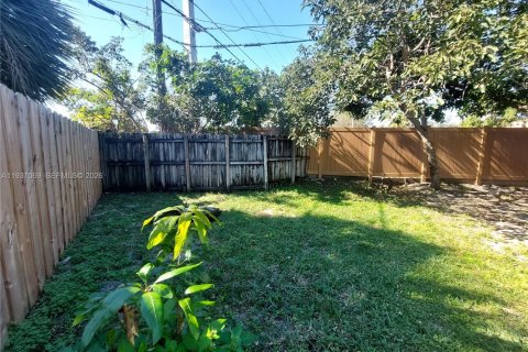 Villa ou maison à vendre à Tamarac, Floride: 2 chambres, 96.34 m2 № 1995074 - photo 28